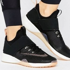 Nike Air Zoom Strong tennis shoes